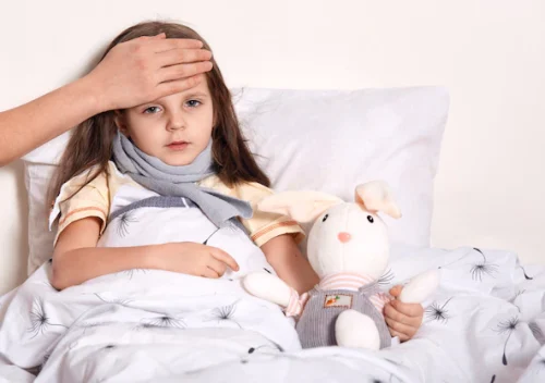 Cara tepat menangani demam pada anak